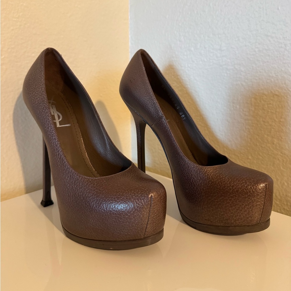 Yves Saint Laurent Leather Platform Stiletto Pumps
